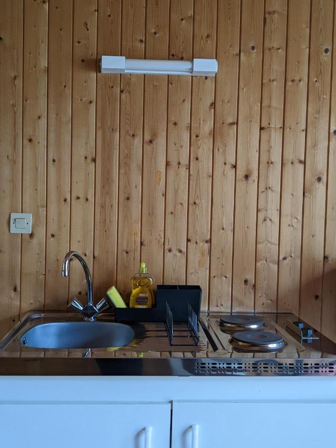 Au Petit Chalet D'Illiers Combray - Salle D'Eau Uniquement Экстерьер фото