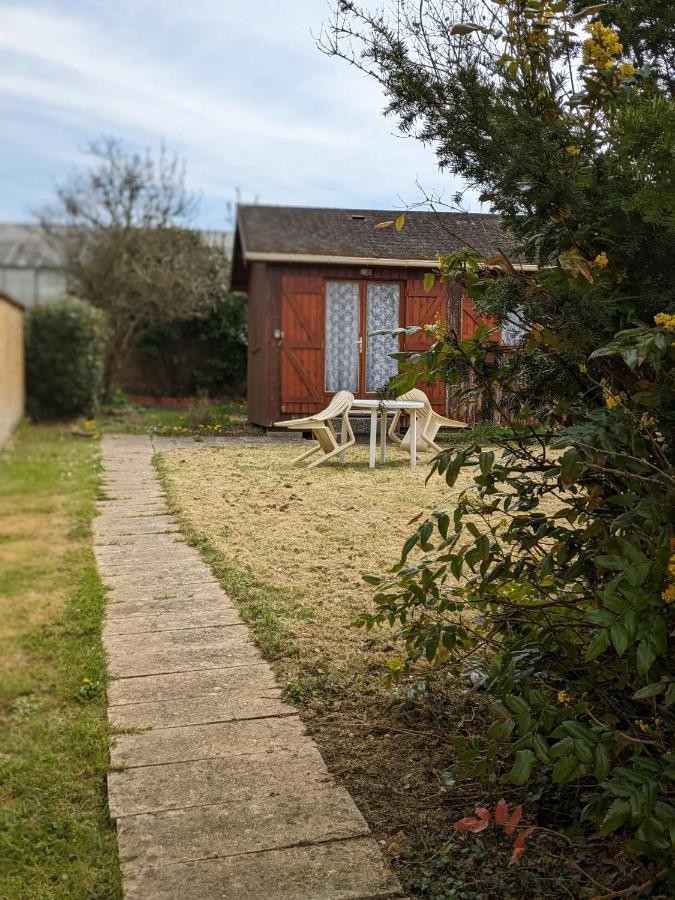 Au Petit Chalet D'Illiers Combray - Salle D'Eau Uniquement Экстерьер фото